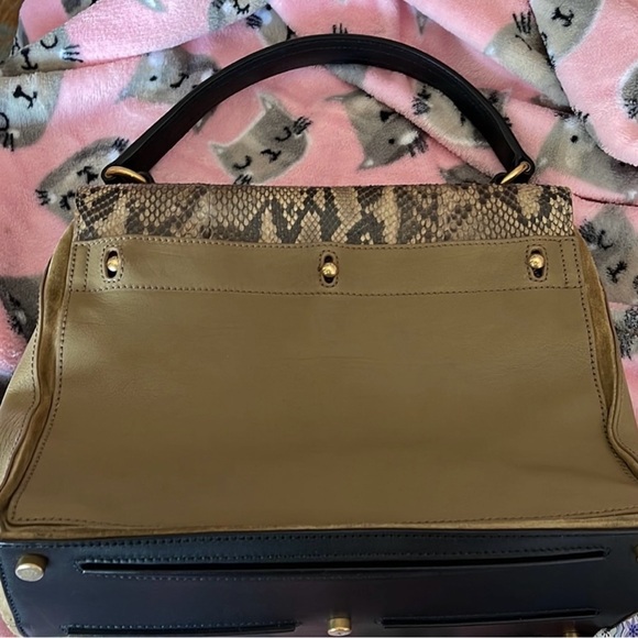 Authentic YSL Muse 2 - Picture 10 of 16